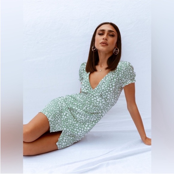 Princess Polly Kasey Mini Dress Green Floral Daisy Puff Sleeves - Picture 7 of 8